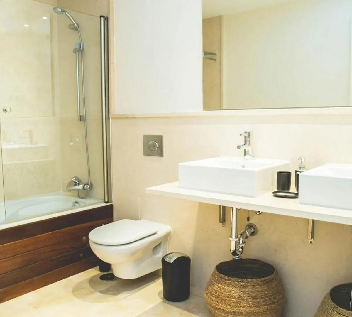 Exclusivo Apartamento En Los Flamingos Golf Estepona